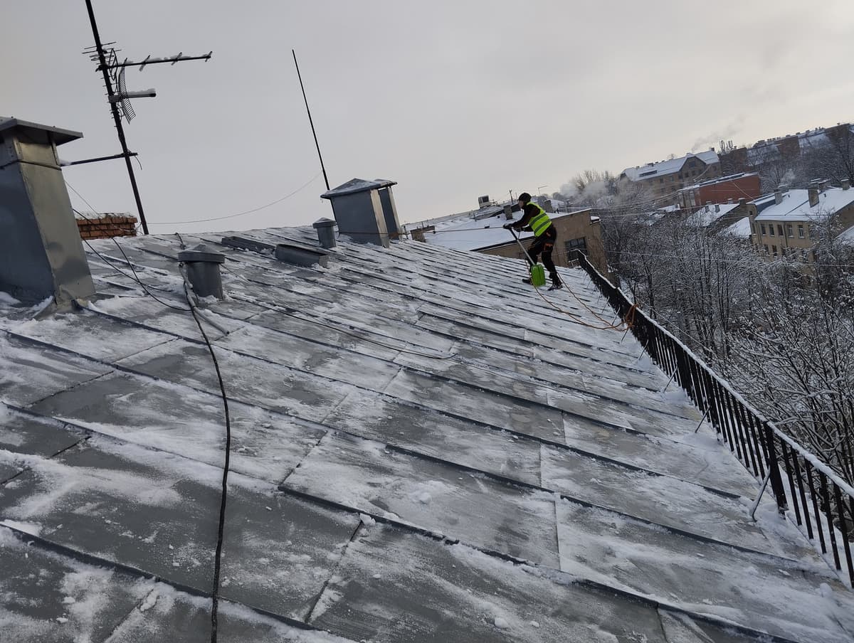 How to Maintain Your Roof in Winter