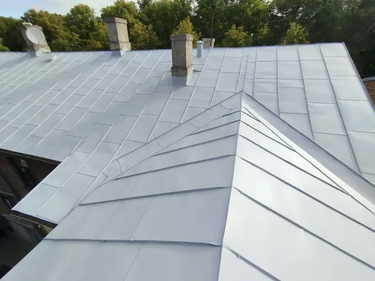 Apartment Building Roof Painting
